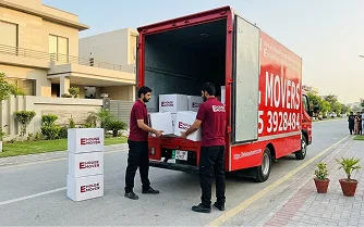 E House Mover Team loading boxes 